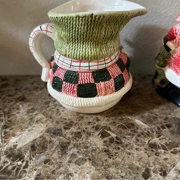 Christmas Santa And Snowman Sugar And Creamer Containers - Picture 11 of 14